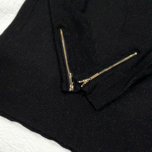 Sweater - Picture 3 of 3